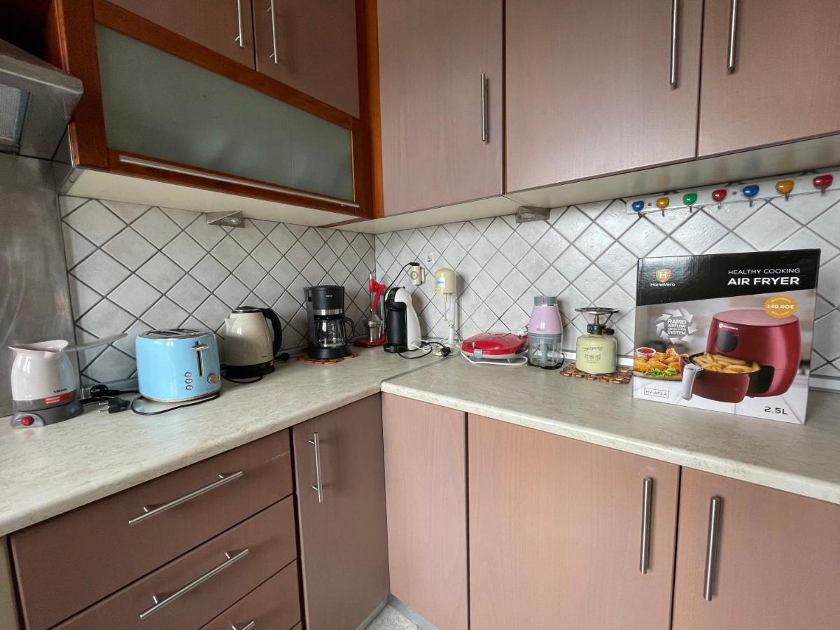 Seaside Apartment With Private Garden เนอา อันคิอาลอส ภายนอก รูปภาพ
